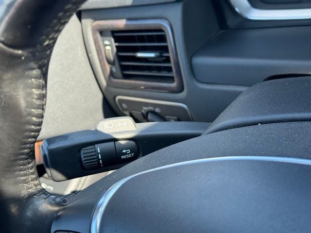 2015 Volvo XC70 T6 Platinum