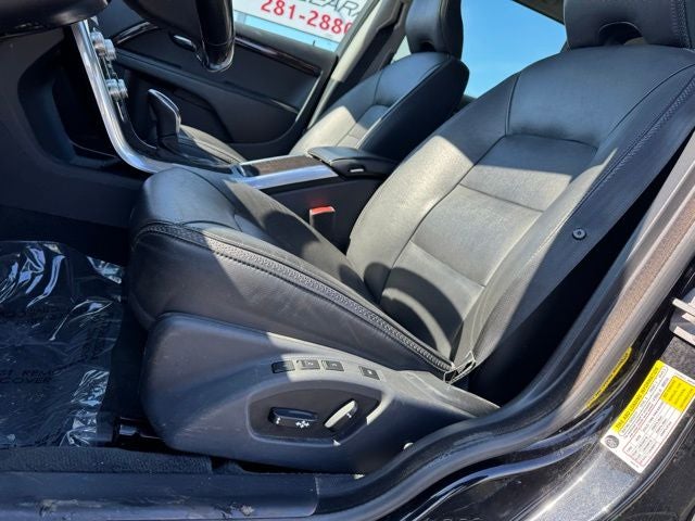 2015 Volvo XC70 T6 Platinum