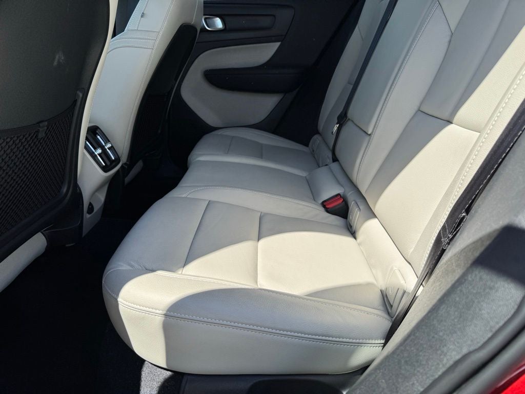 2019 Volvo XC40 Momentum